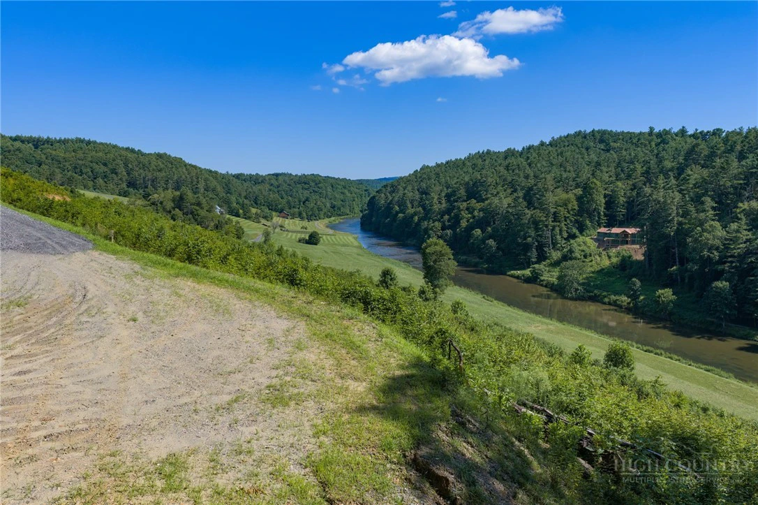 Image number 9 for the current listing