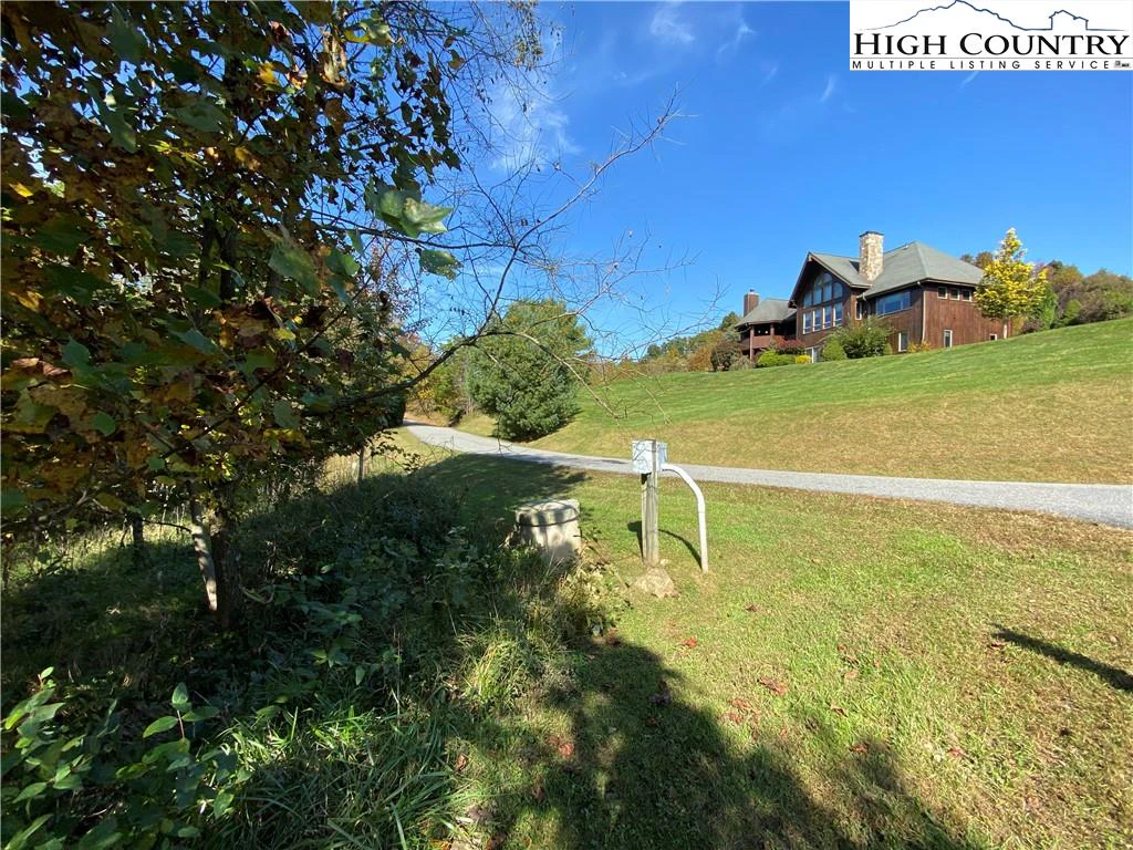 Image number 9 for the current listing