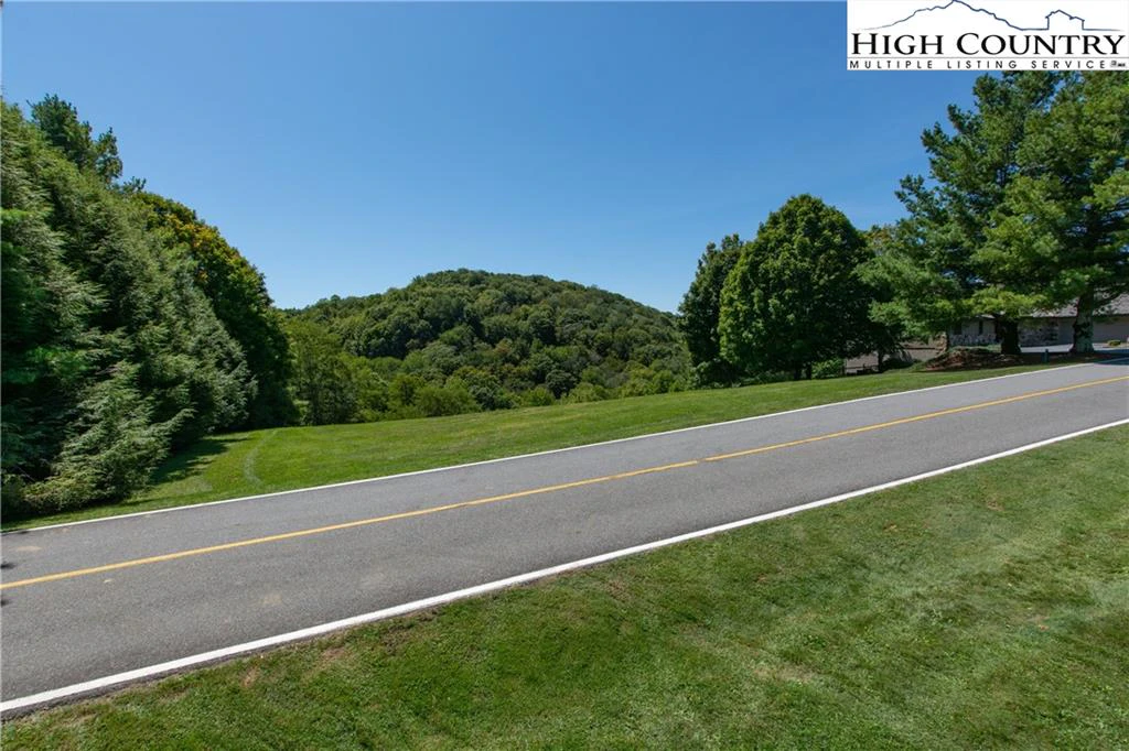 Image number 4 for the current listing