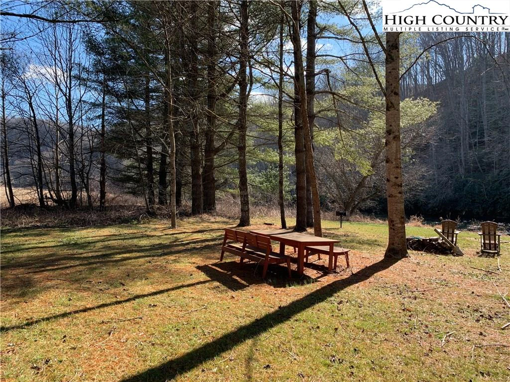 Image number 3 for the current listing