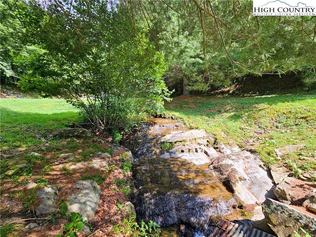 Image number 7 for the current listing