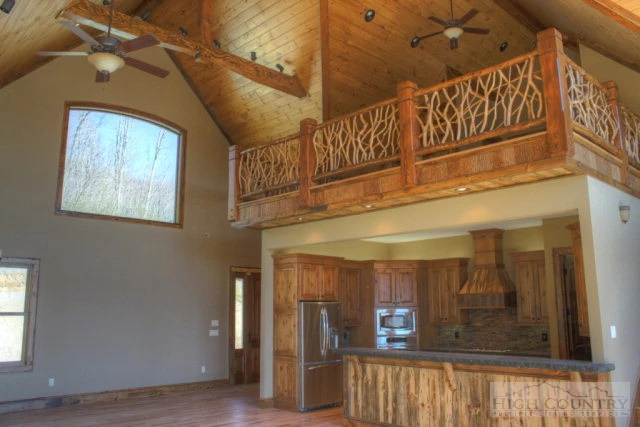 Image number 18 for the current listing