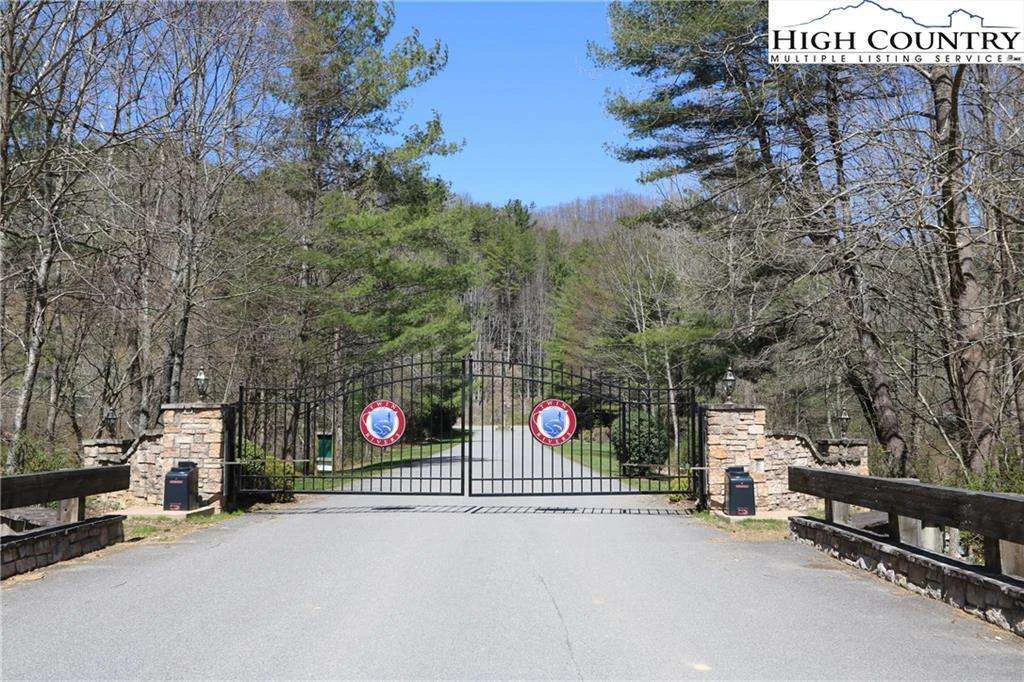 Image number 8 for the current listing