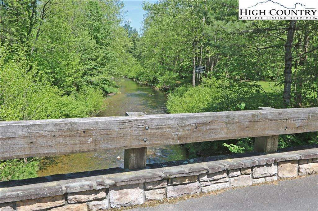 Image number 3 for the current listing