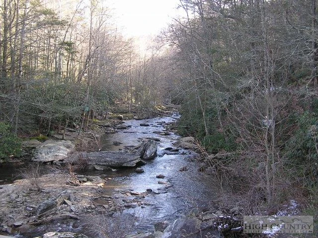 Image number 5 for the current listing