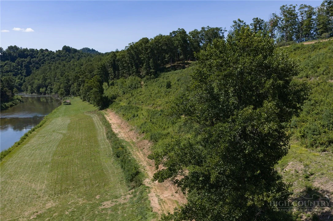 Image number 3 for the current listing