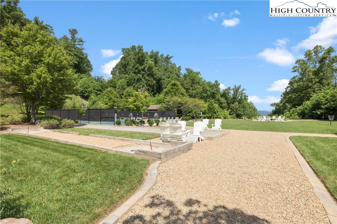 Image number 18 for the current listing