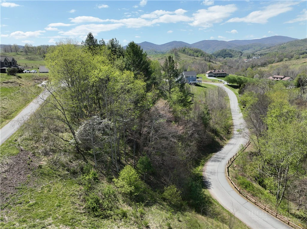 Image number 20 for the current listing