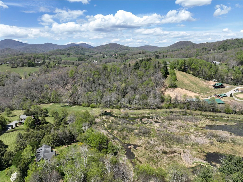 Image number 14 for the current listing