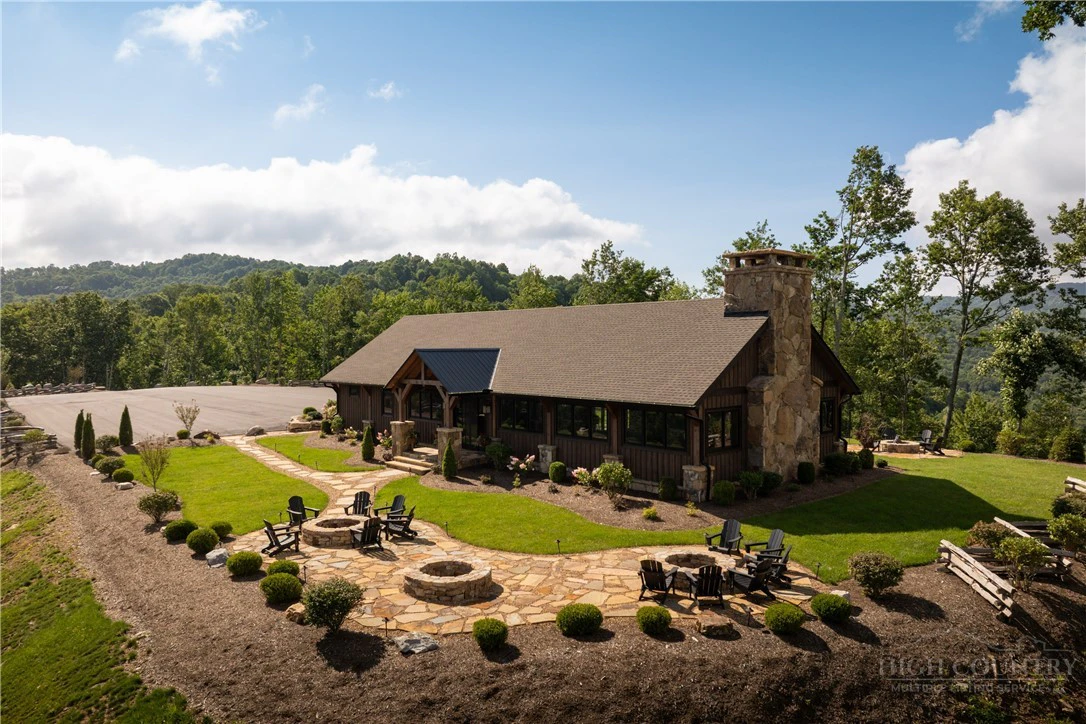 Image number 11 for the current listing