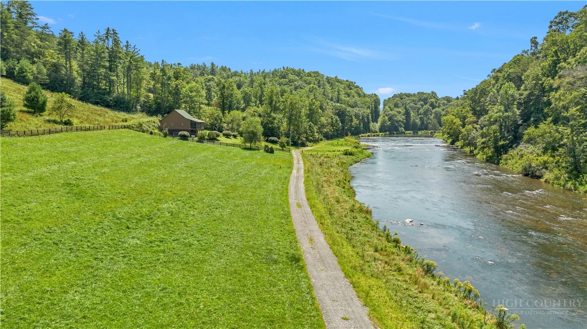 Image number 7 for the current listing