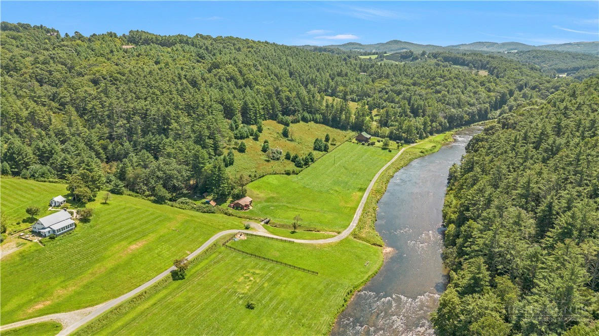 Image number 10 for the current listing