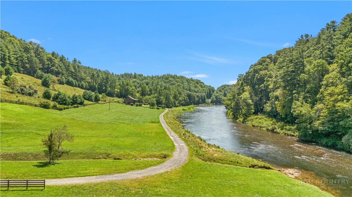Image number 8 for the current listing