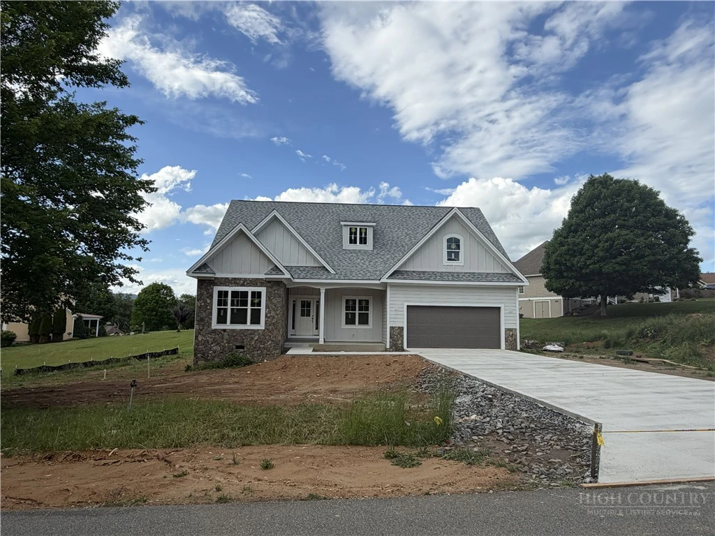 Image number 1 for the current listing