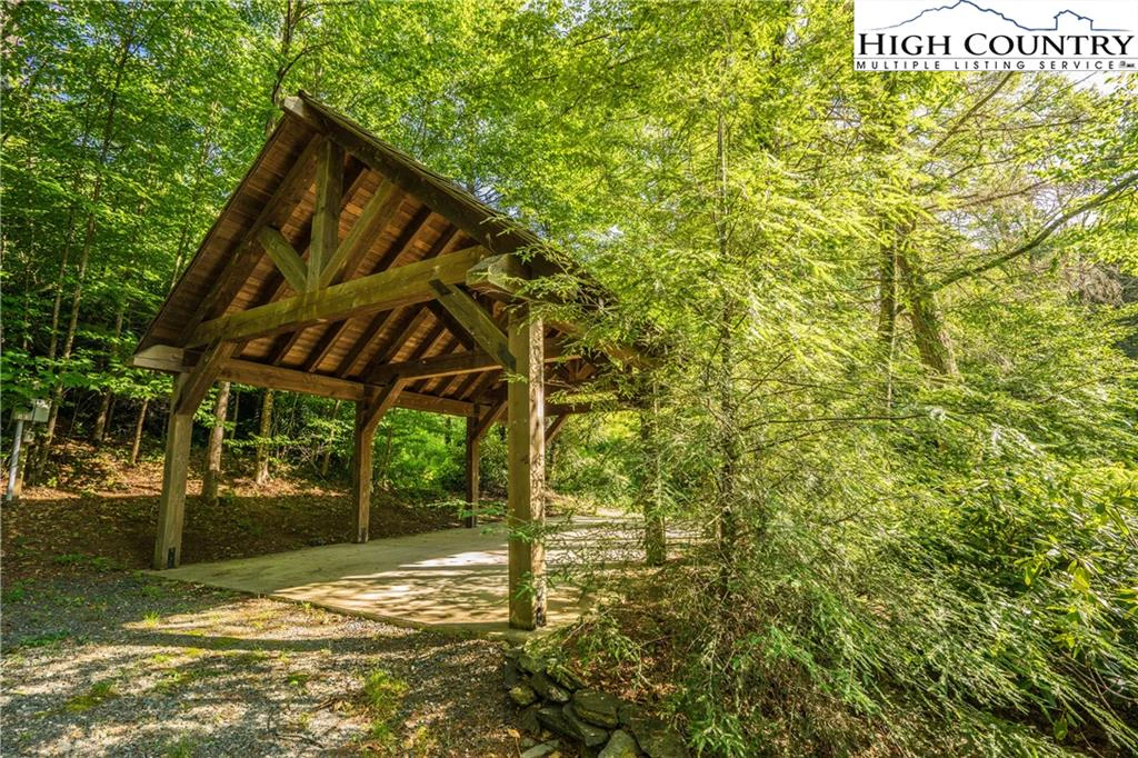 Image number 11 for the current listing