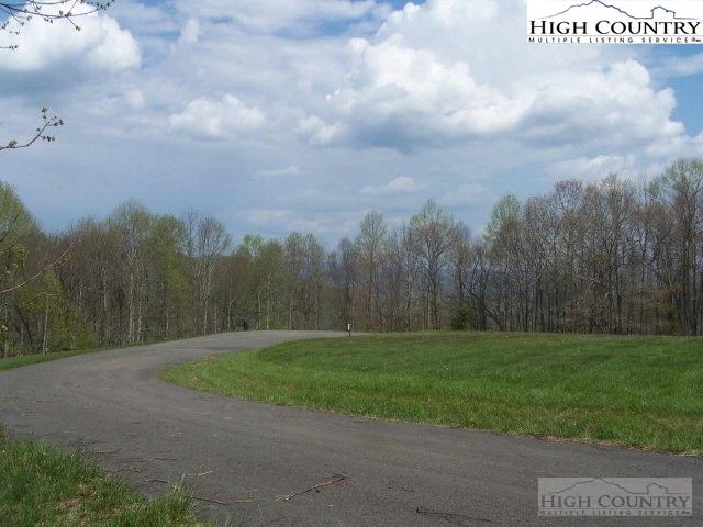 Image number 3 for the current listing