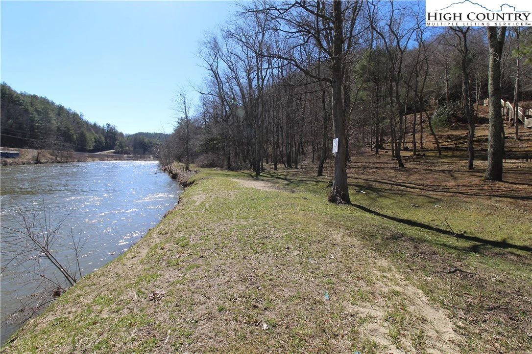 Image number 10 for the current listing