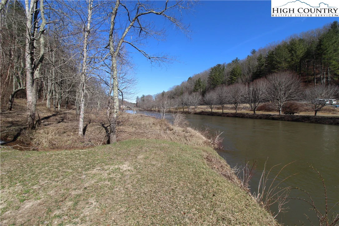 Image number 9 for the current listing