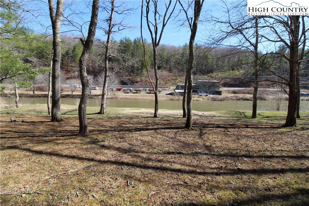 Image number 5 for the current listing