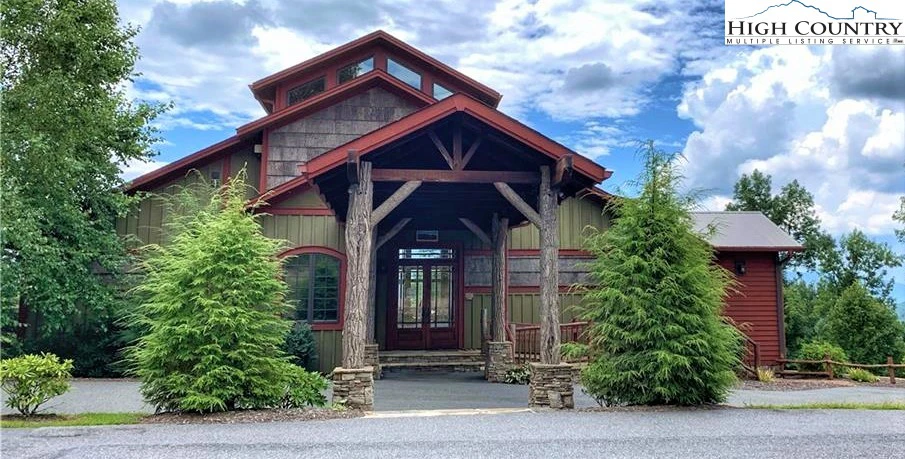 Image number 2 for the current listing