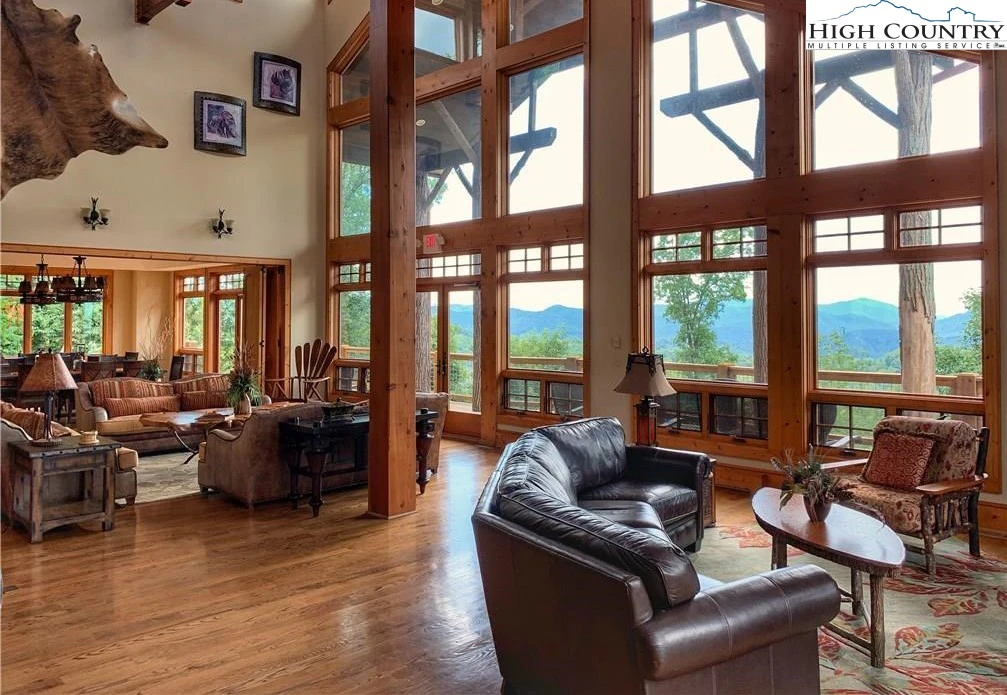 Image number 3 for the current listing