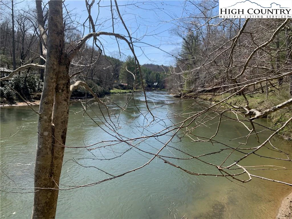 Image number 18 for the current listing