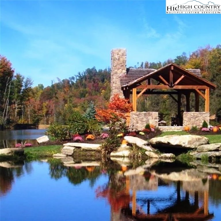 Image number 15 for the current listing