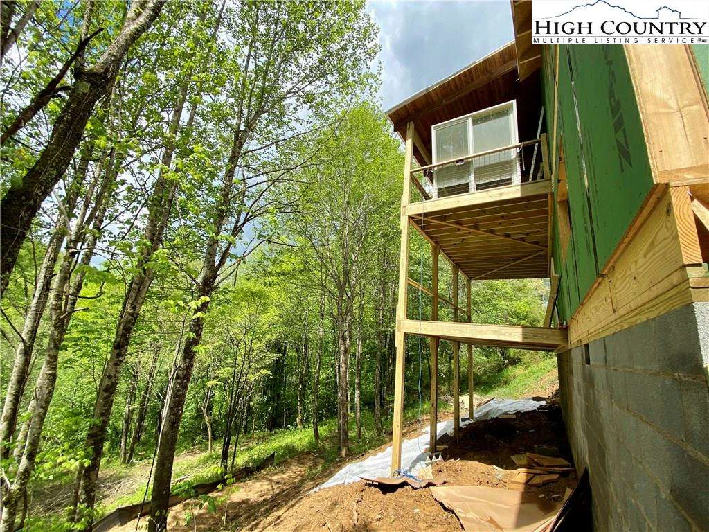 Image number 7 for the current listing