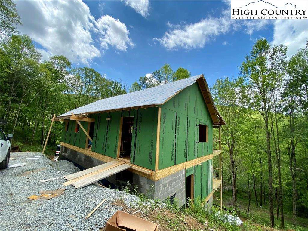 Image number 4 for the current listing