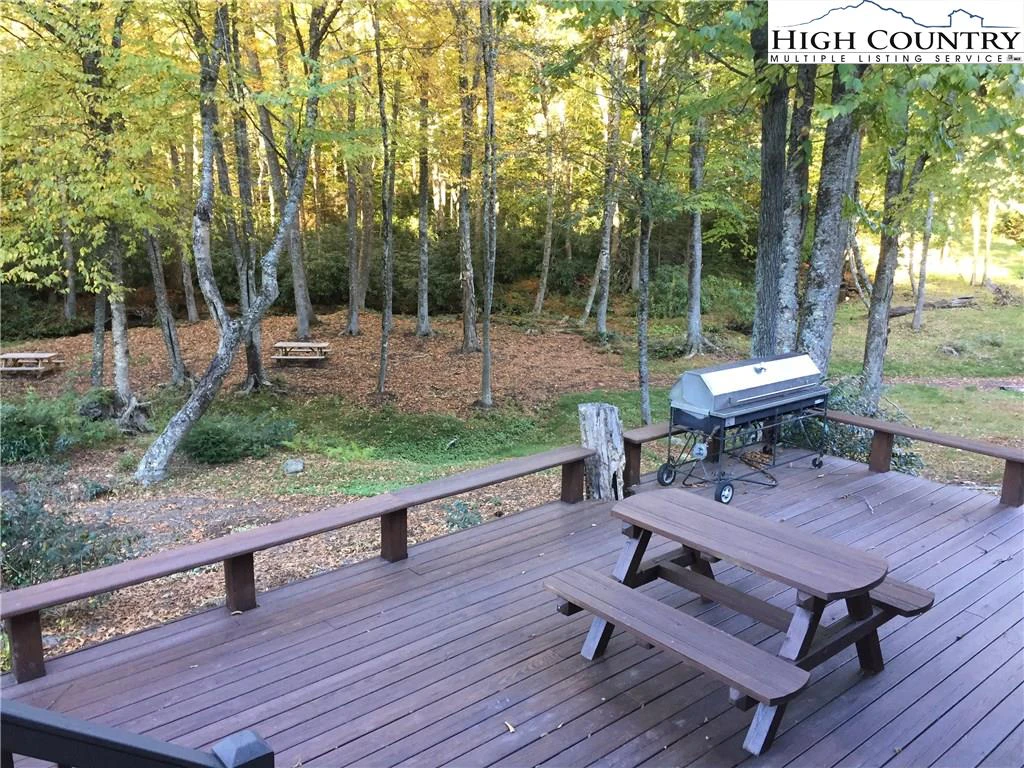 Image number 13 for the current listing