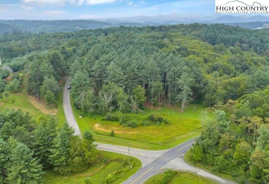 Image number 4 for the current listing
