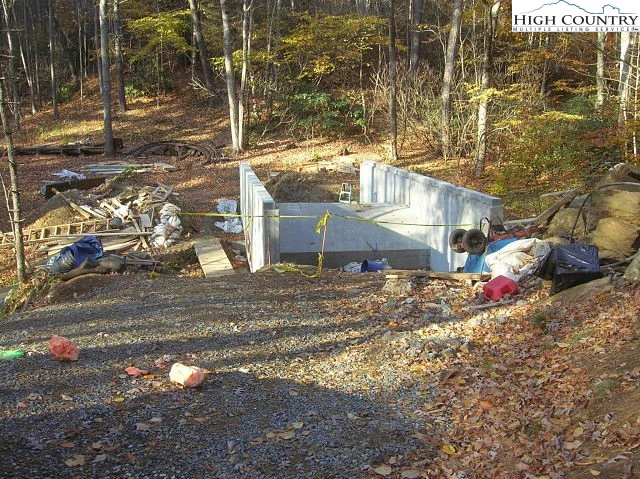 Image number 18 for the current listing