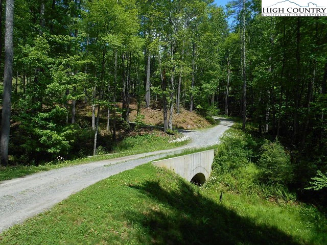Image number 9 for the current listing