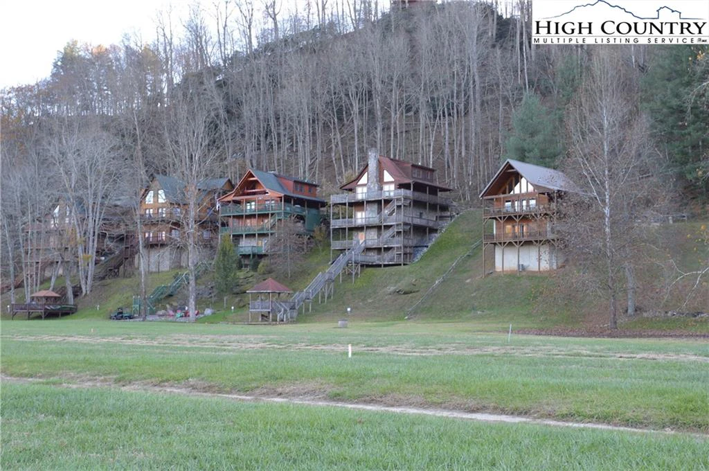 Image number 12 for the current listing