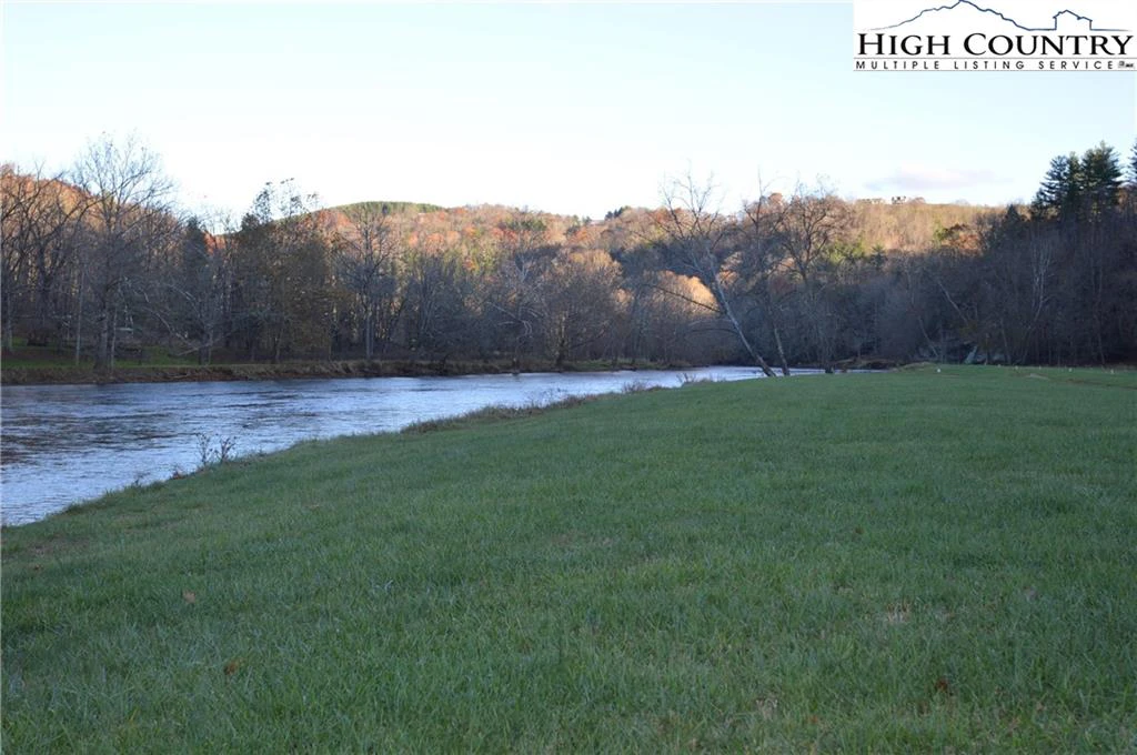 Image number 8 for the current listing