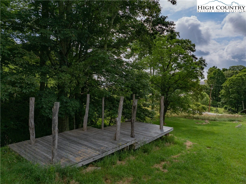 Image number 20 for the current listing