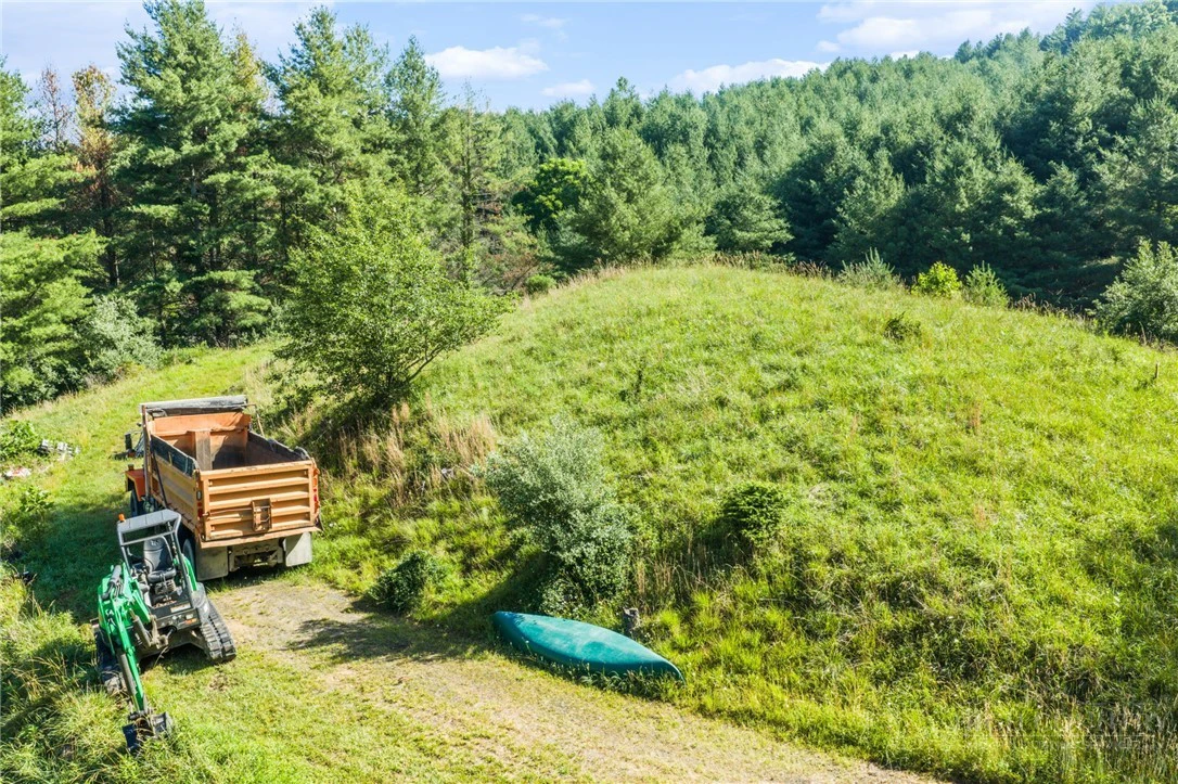 Image number 3 for the current listing
