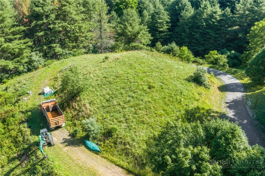 Image number 4 for the current listing