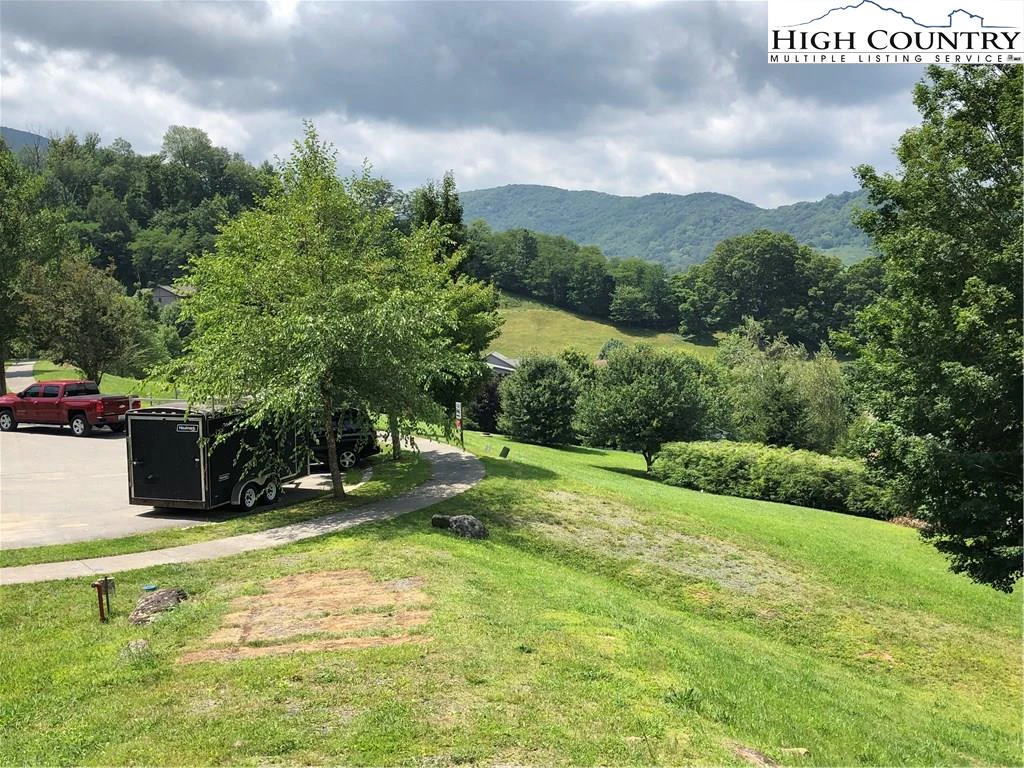 Image number 9 for the current listing