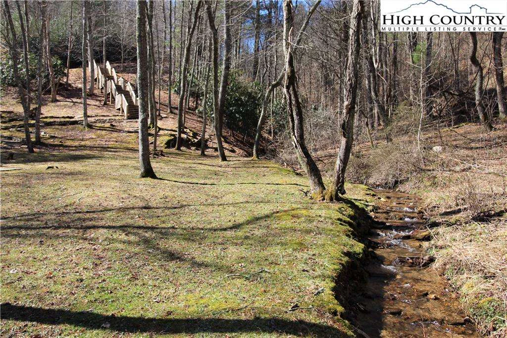 Image number 9 for the current listing