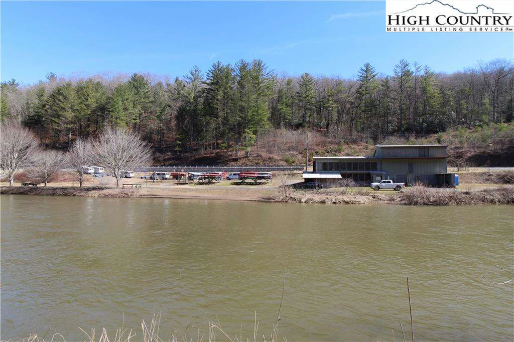 Image number 4 for the current listing