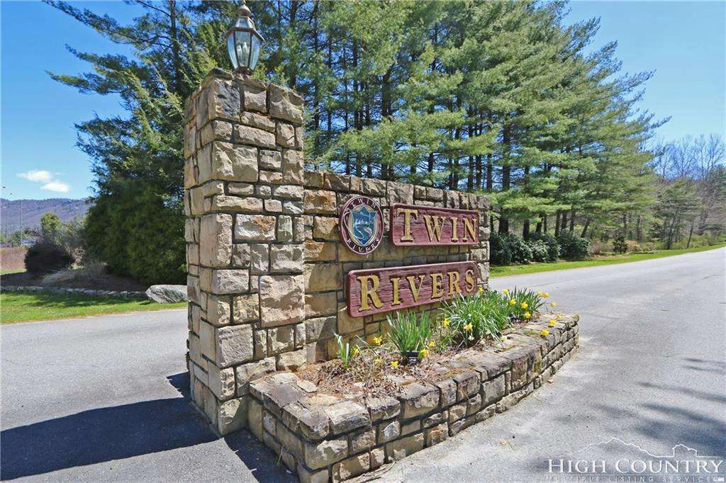 Image number 3 for the current listing