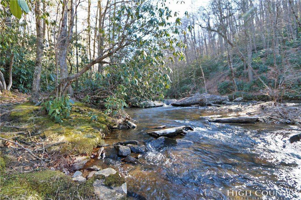 Image number 19 for the current listing
