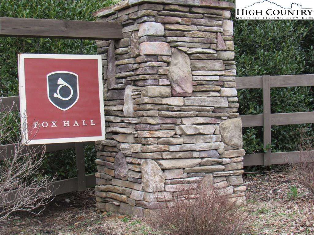 Image number 4 for the current listing