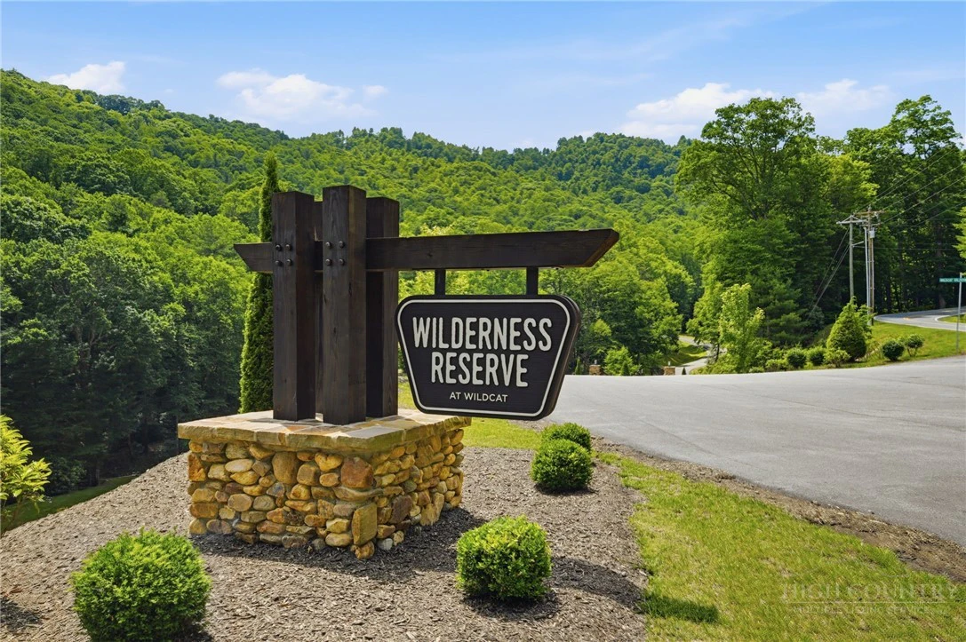 Image number 6 for the current listing