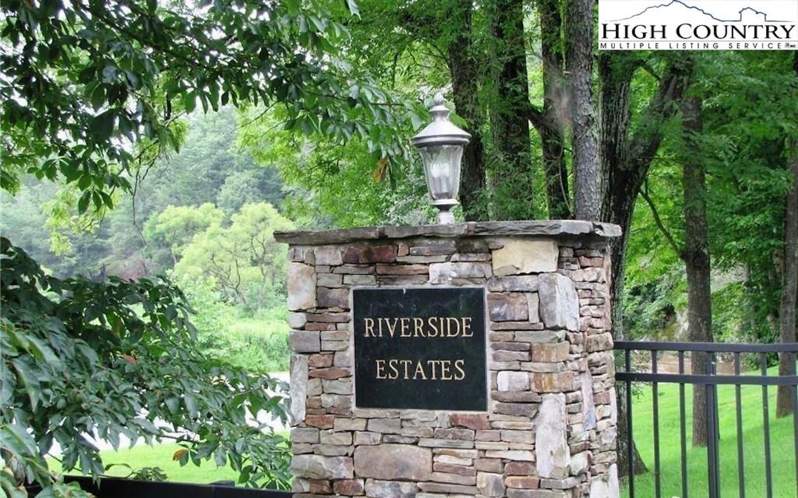 Image number 1 for the current listing
