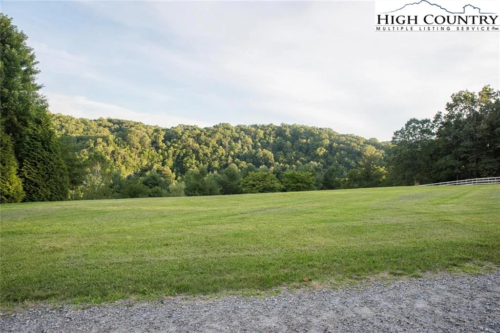 Image number 4 for the current listing