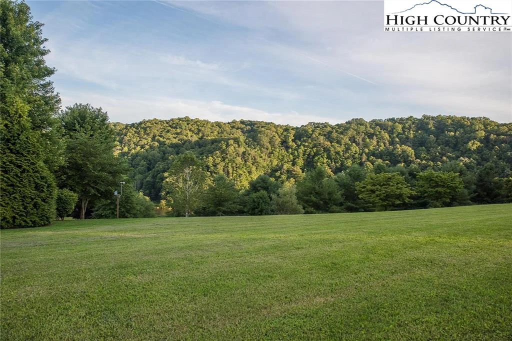 Image number 5 for the current listing