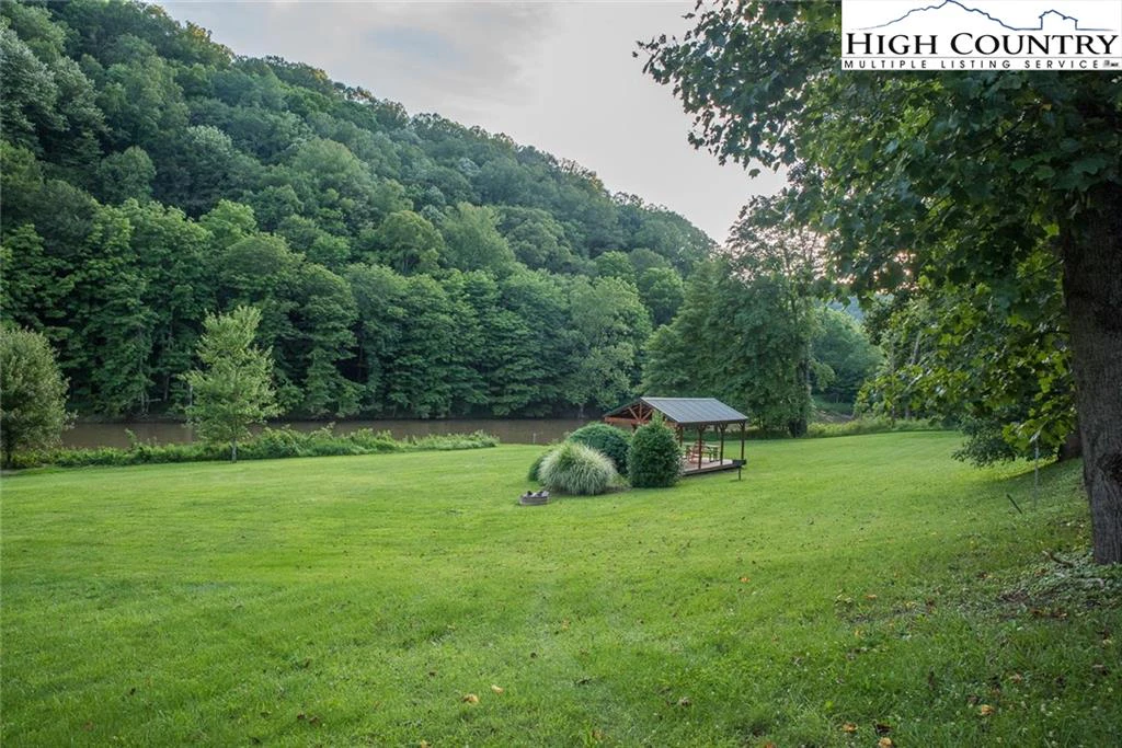 Image number 9 for the current listing