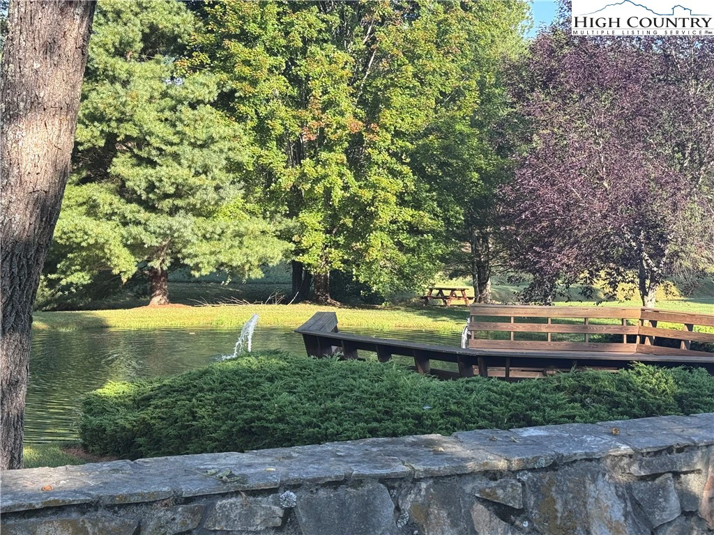 Image number 7 for the current listing